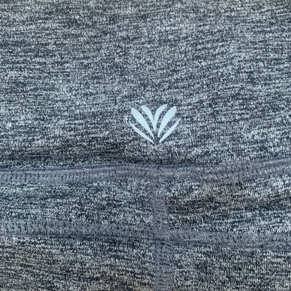 5️⃣0️⃣%off item(with purchase of regular priced item of equal or greater value) - Picture 3 of 5